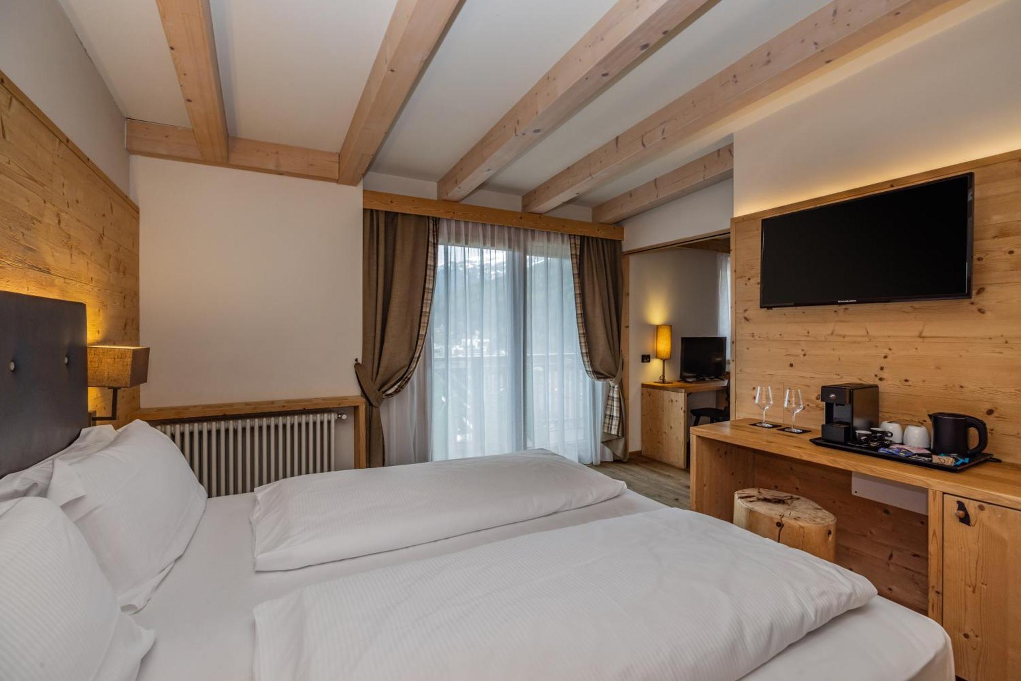 Hotel Ravelli Mezzana  Extérieur photo
