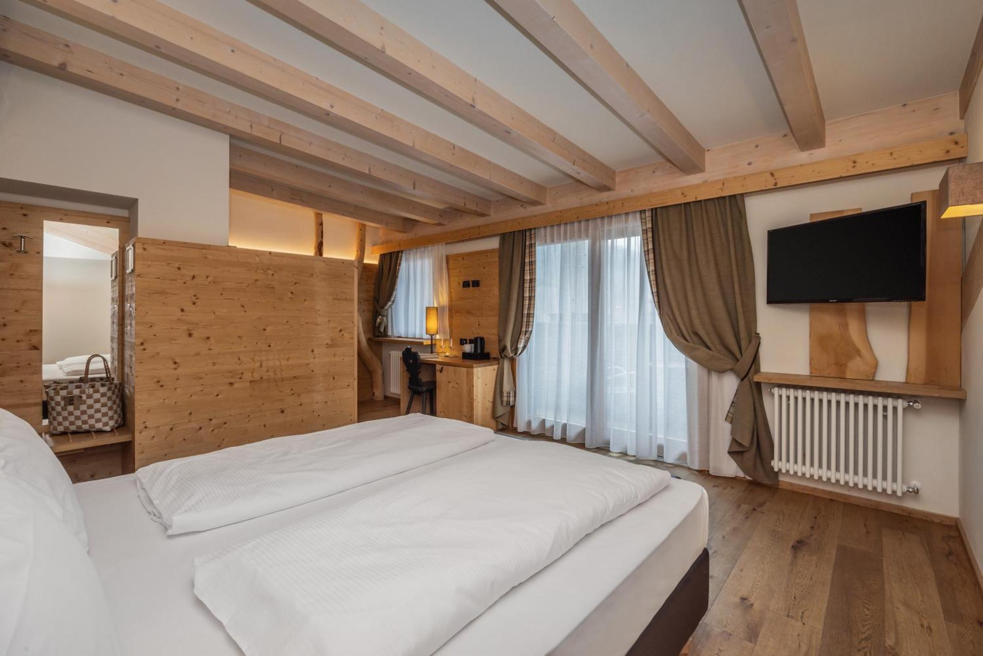 Hotel Ravelli Mezzana  Extérieur photo