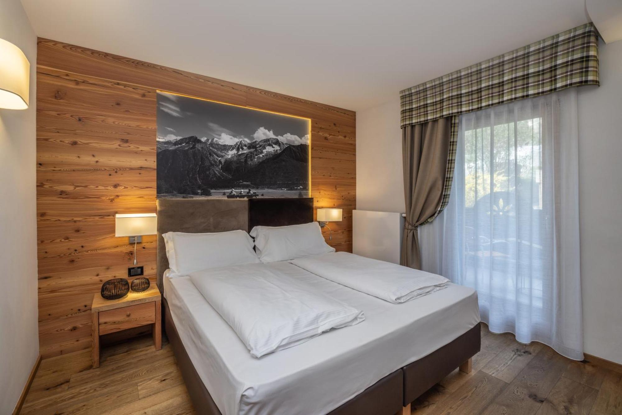 Hotel Ravelli Mezzana  Extérieur photo