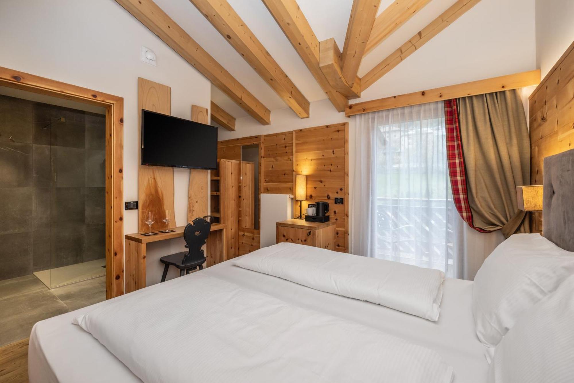 Hotel Ravelli Mezzana  Extérieur photo