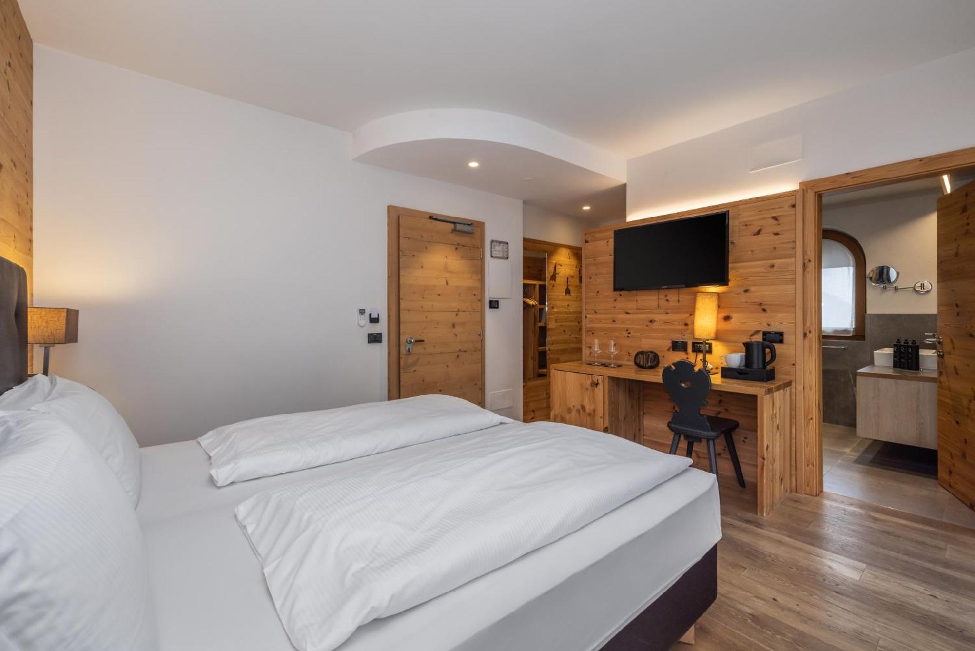 Hotel Ravelli Mezzana  Extérieur photo