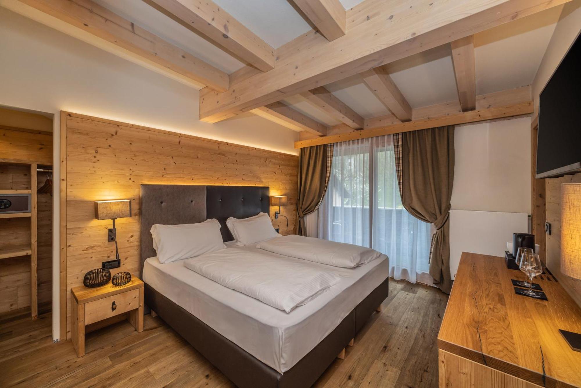 Hotel Ravelli Mezzana  Extérieur photo