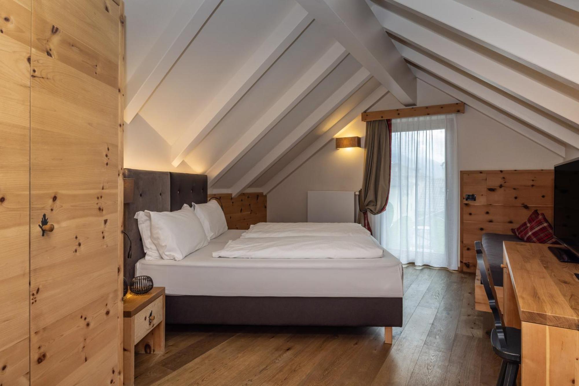Hotel Ravelli Mezzana  Extérieur photo