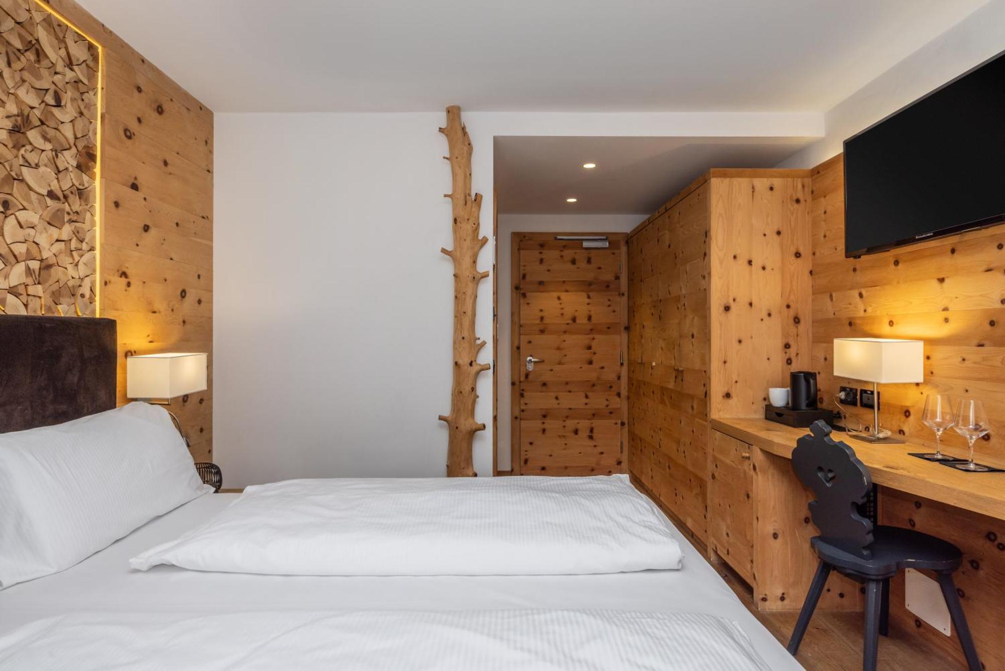 Hotel Ravelli Mezzana  Extérieur photo