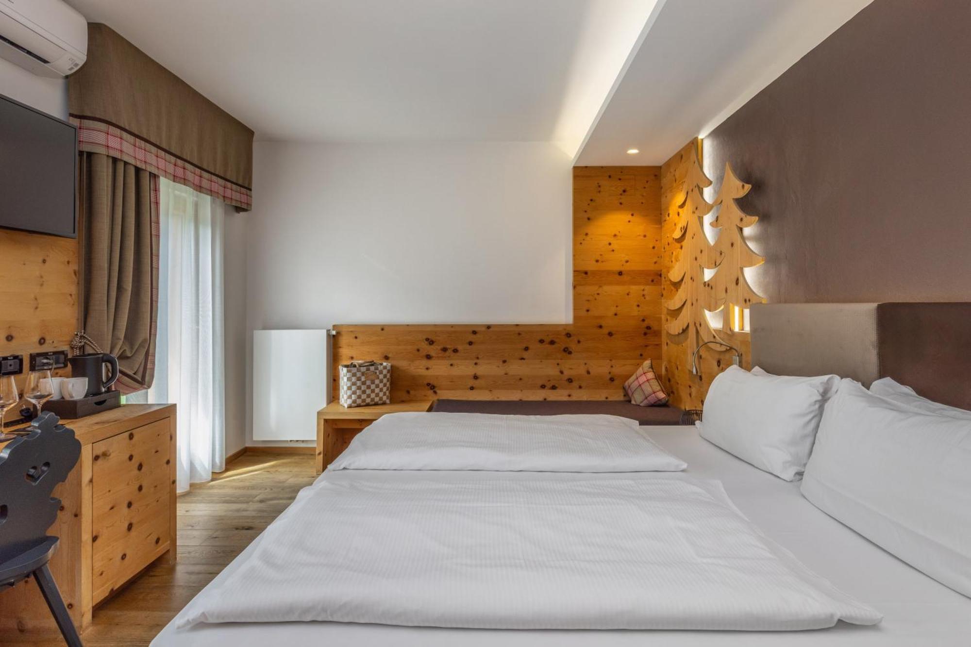 Hotel Ravelli Mezzana  Extérieur photo