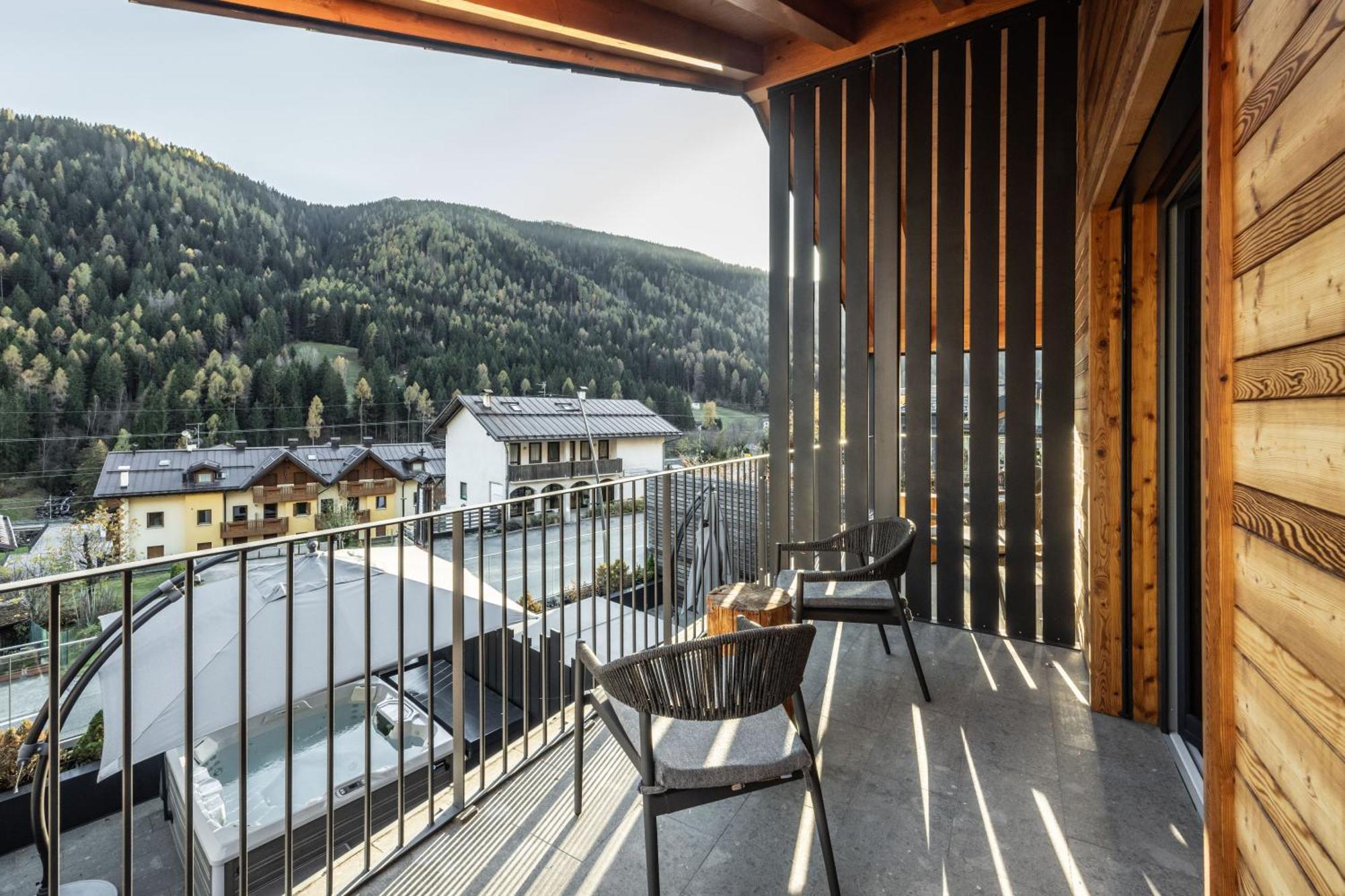 Hotel Ravelli Mezzana  Extérieur photo